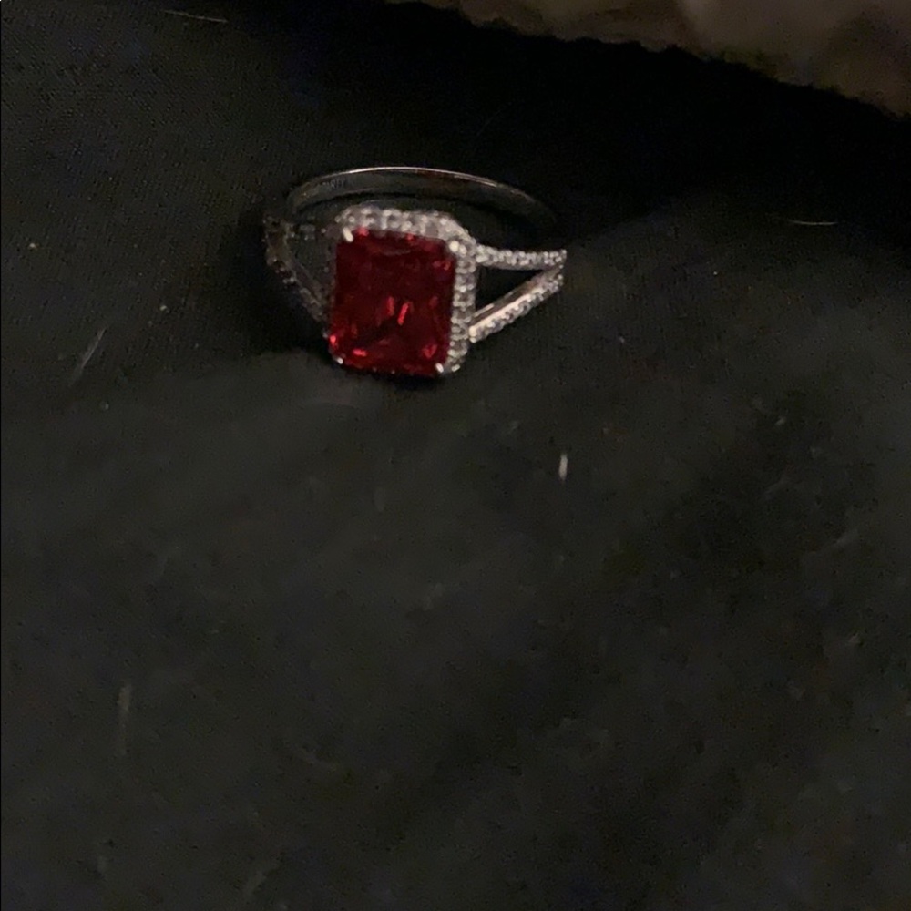 Ruby ring - Picture 3 of 3